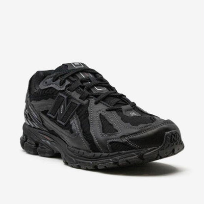 NB 1906D “Black Eclipse”