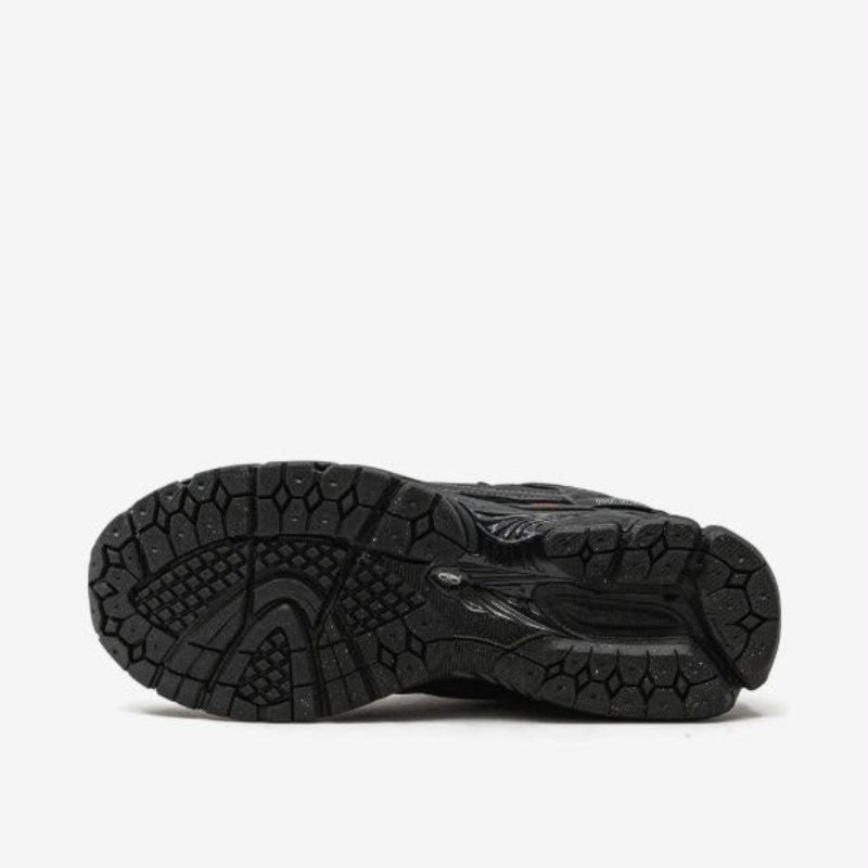 NB 1906D “Black Eclipse”